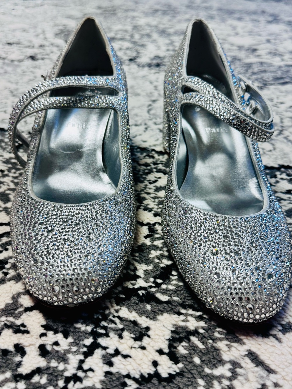 NWT!!! Christian Louboutin Silver Crystal Block Heel Pumps Sz 41/11 - Picture 4 of 6